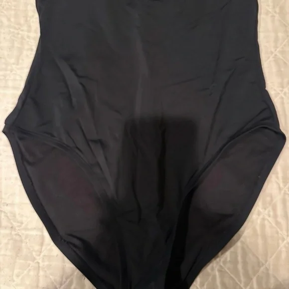 Women’s Black Off-Shoulder One Piece Swimsuit-Francesca’s- large.New Never worn - Picture 4 of 8